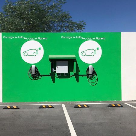 Ramada Encore By Wyndham Guadalajara Aeropuerto Las Pintas エクステリア 写真