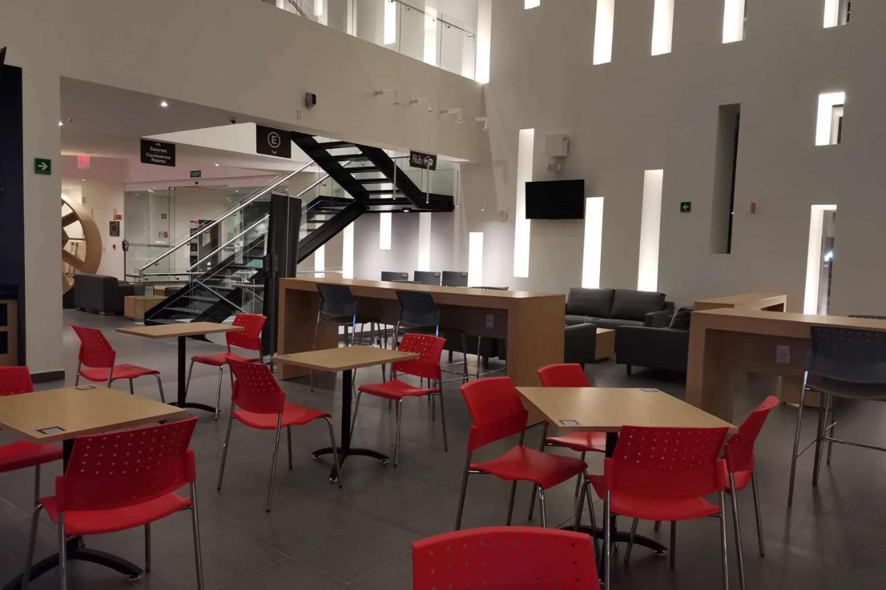 Ramada Encore By Wyndham Guadalajara Aeropuerto Las Pintas エクステリア 写真
