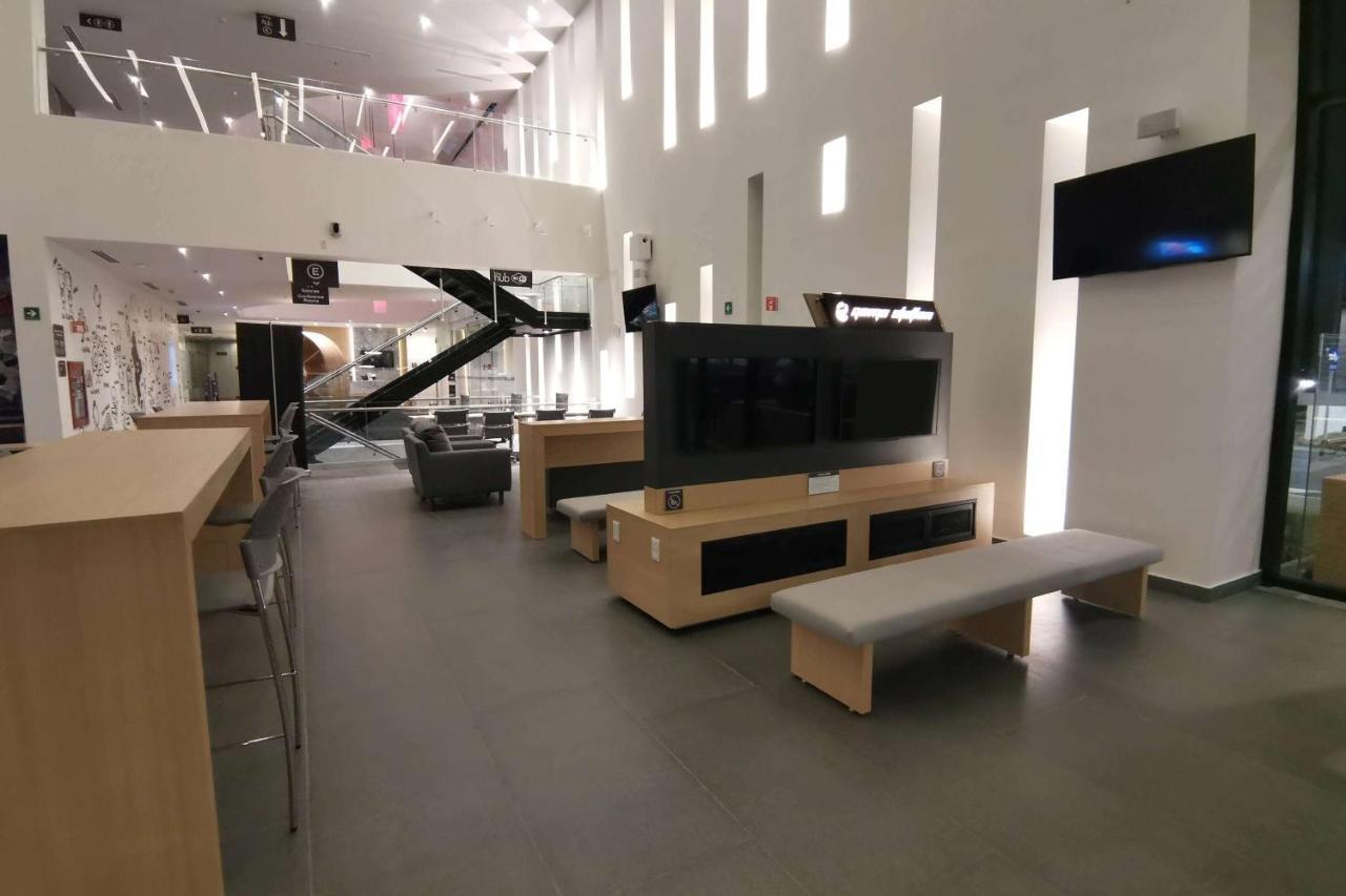 Ramada Encore By Wyndham Guadalajara Aeropuerto Las Pintas エクステリア 写真