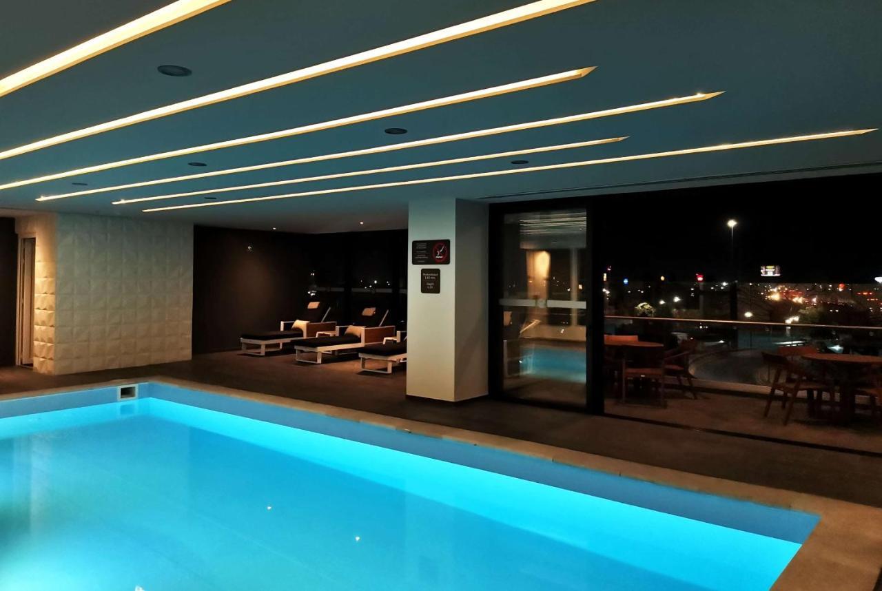 Ramada Encore By Wyndham Guadalajara Aeropuerto Las Pintas エクステリア 写真