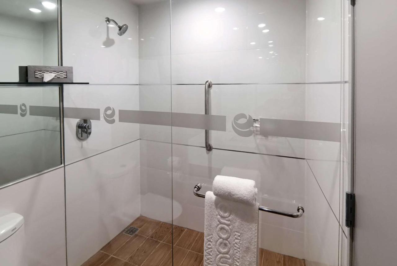 Ramada Encore By Wyndham Guadalajara Aeropuerto Las Pintas エクステリア 写真