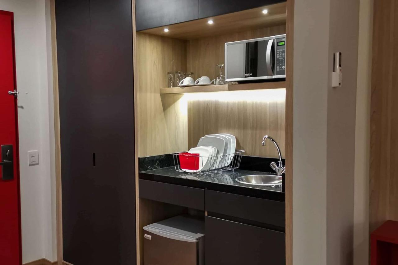 Ramada Encore By Wyndham Guadalajara Aeropuerto Las Pintas エクステリア 写真