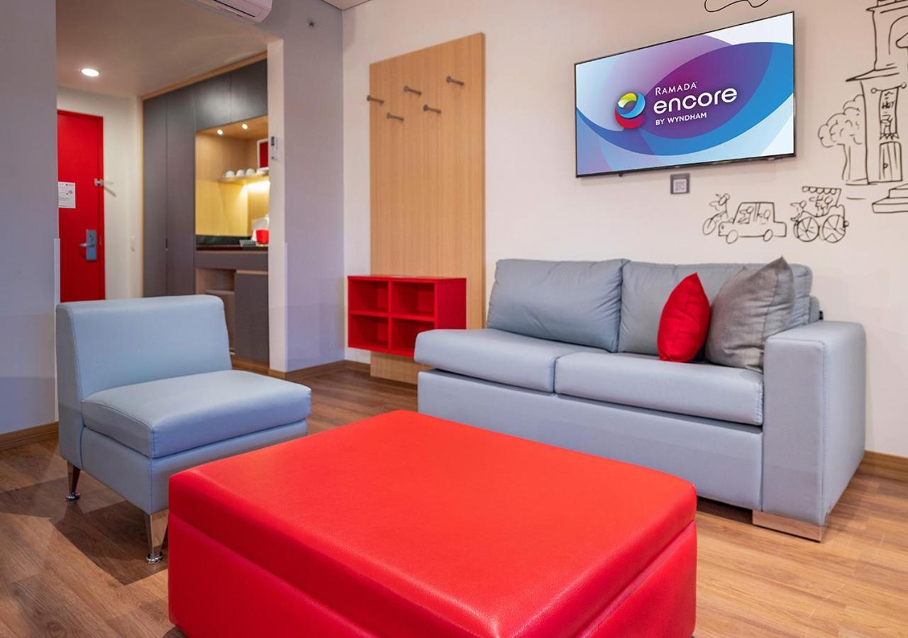 Ramada Encore By Wyndham Guadalajara Aeropuerto Las Pintas エクステリア 写真