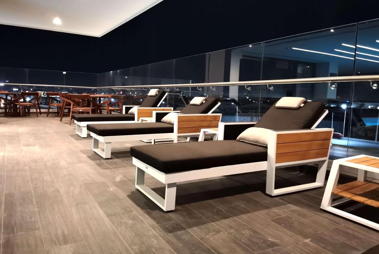 Ramada Encore By Wyndham Guadalajara Aeropuerto Las Pintas エクステリア 写真