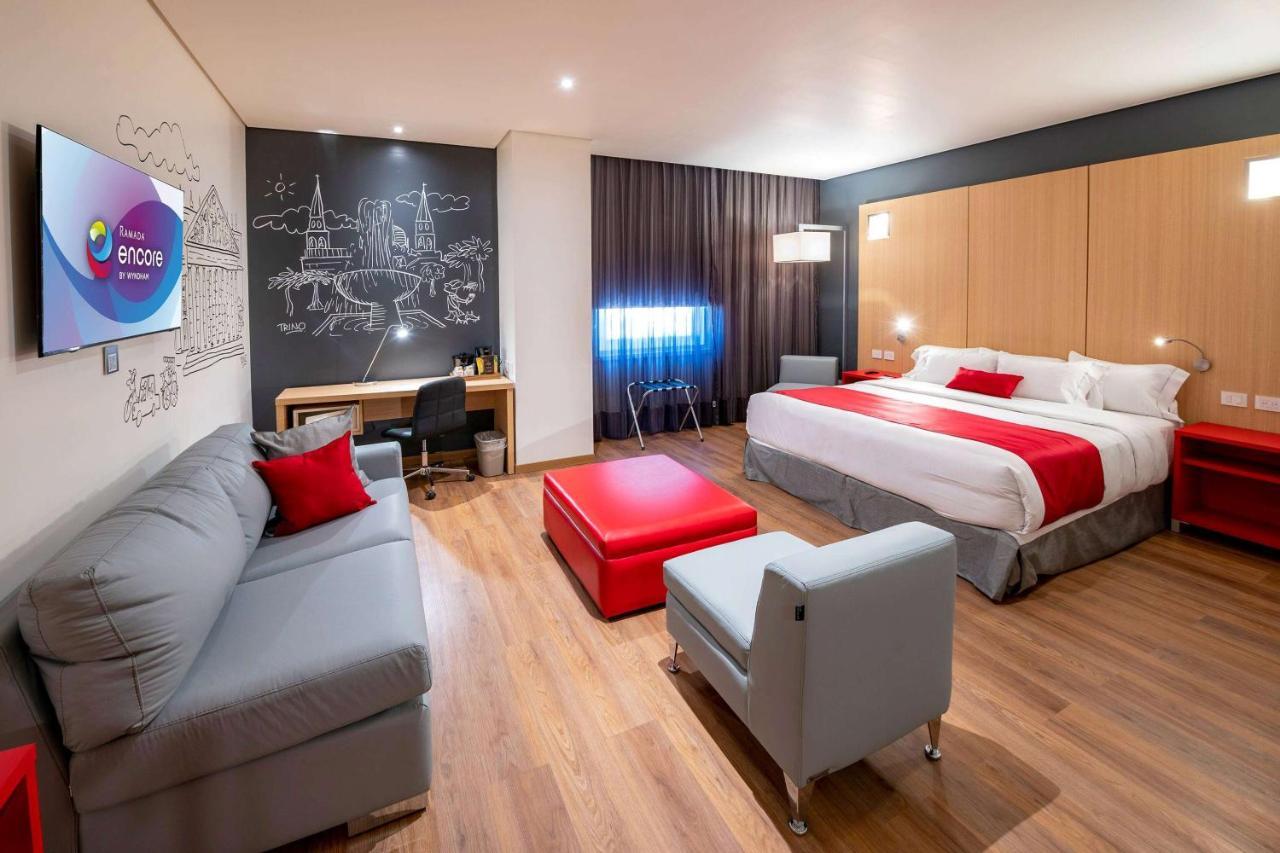 Ramada Encore By Wyndham Guadalajara Aeropuerto Las Pintas エクステリア 写真
