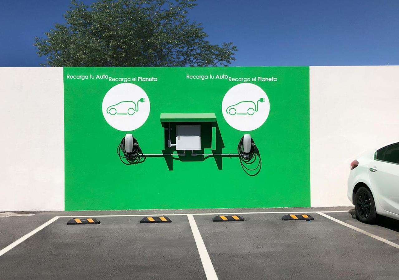 Ramada Encore By Wyndham Guadalajara Aeropuerto Las Pintas エクステリア 写真