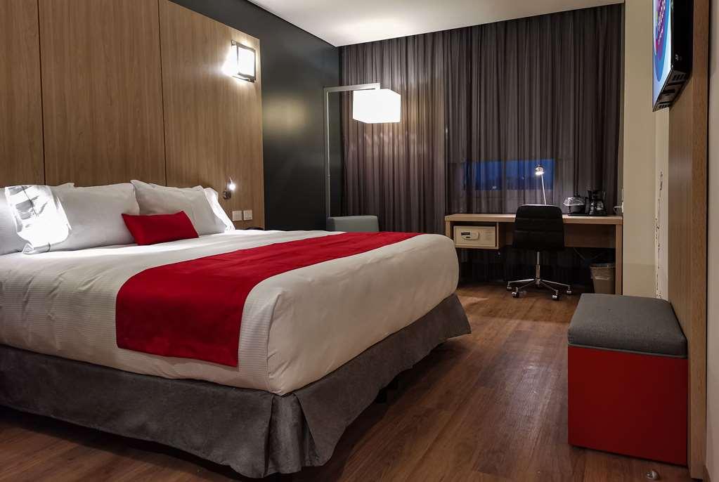 Ramada Encore By Wyndham Guadalajara Aeropuerto Las Pintas 部屋 写真